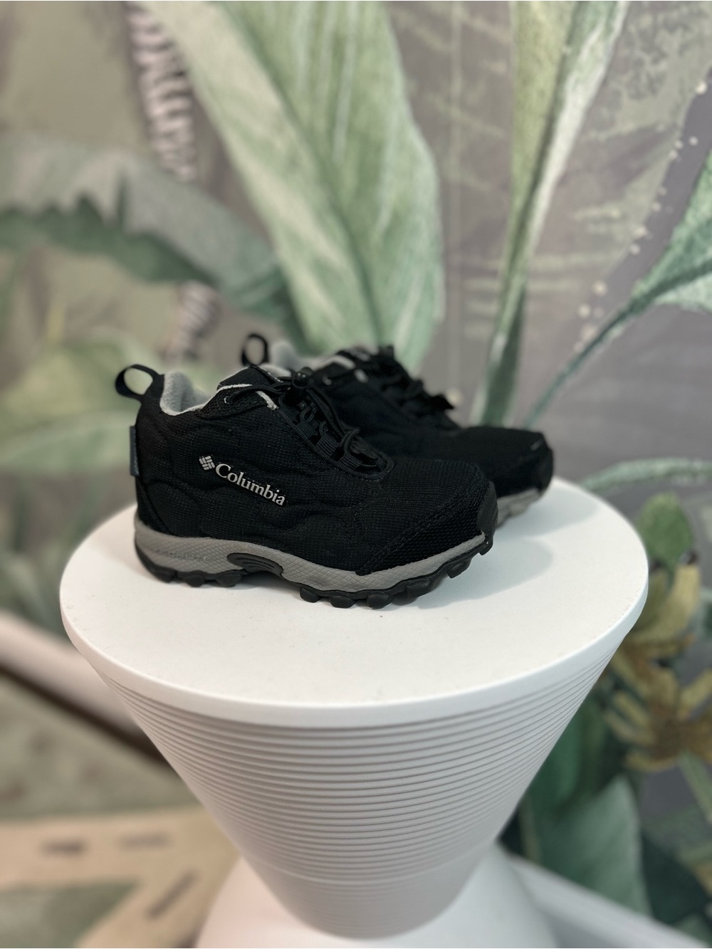 Columbia Toddler Waterproof Shoes Size 9 – Like New